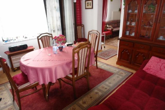 Wisteria Hotel ติวัต ภายนอก รูปภาพ