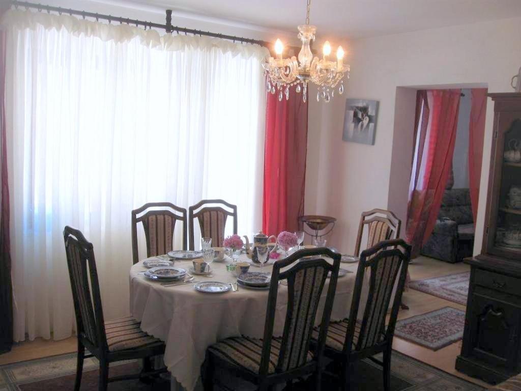 Wisteria Hotel ติวัต ภายนอก รูปภาพ