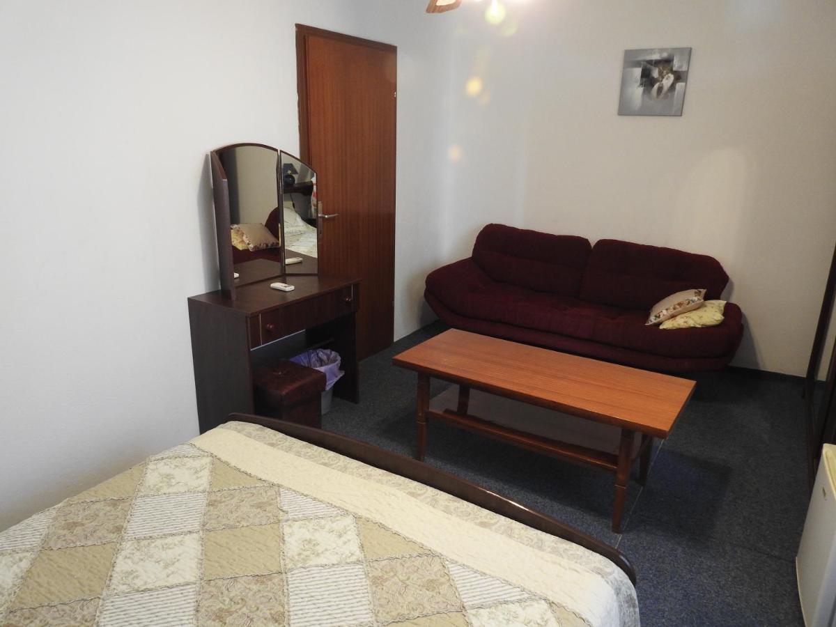 Wisteria Hotel ติวัต ภายนอก รูปภาพ