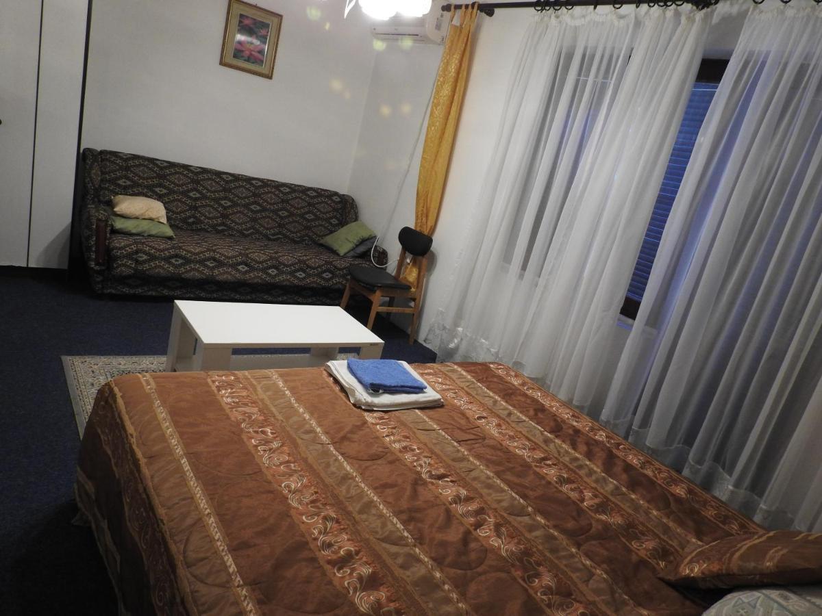 Wisteria Hotel ติวัต ภายนอก รูปภาพ